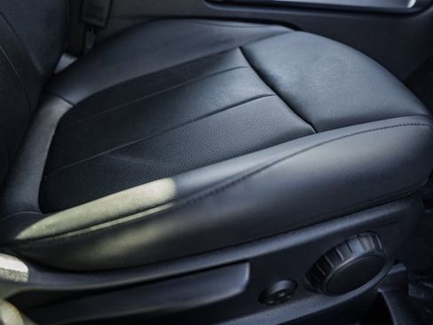 Used 2022 Mercedes-Benz GLB 250 GLB 250 image 35