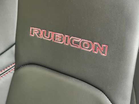 Used 2025 Jeep Wrangler Rubicon AWD/4WD image 27