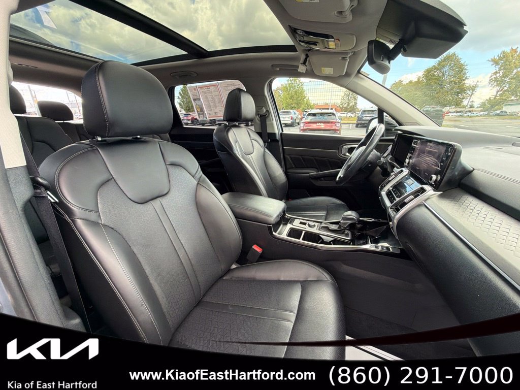 Used 2023 Kia Sorento SX AWD/4WD image 11