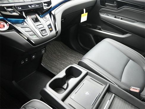 New 2026 Honda Odyssey Touring image 32