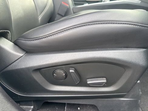 Certified 2022 Ford Explorer XLT w/ Equipment Group 202A image 26