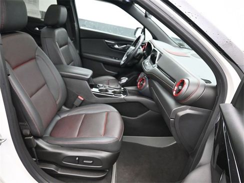 Used 2021 Chevrolet Blazer RS image 9