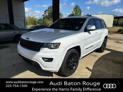 Used 2017 Jeep Grand Cherokee Altitude
