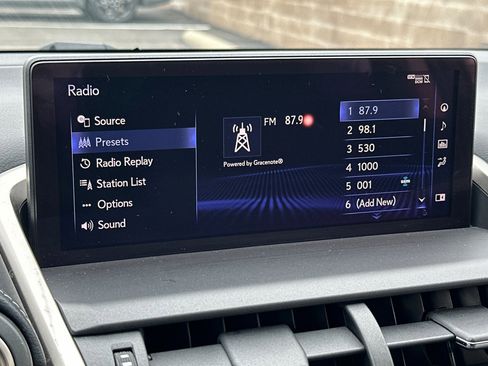 Used 2018 Lexus NX 300 FWD image 18