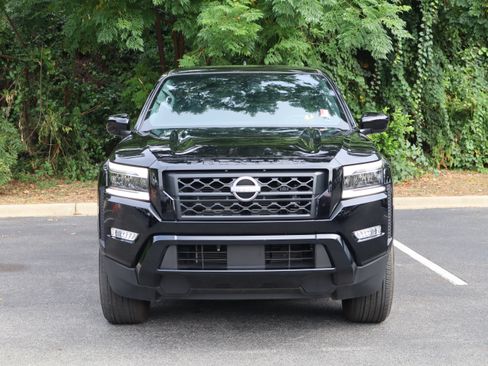 Used 2023 Nissan Frontier SV w/ Midnight Edition Package RWD image 3