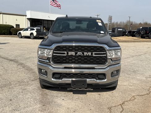 Used 2024 RAM 2500 Big Horn w/ Bed Utility Group image 2