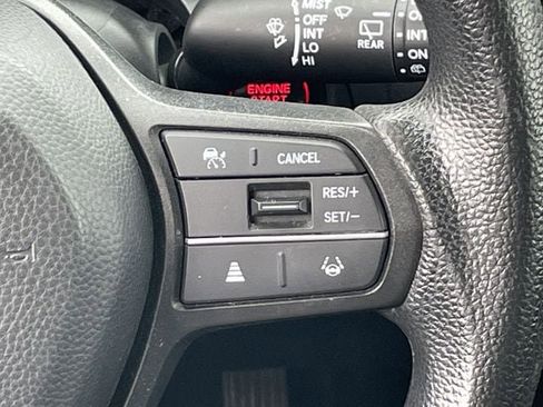 Used 2023 Honda HR-V LX image 13