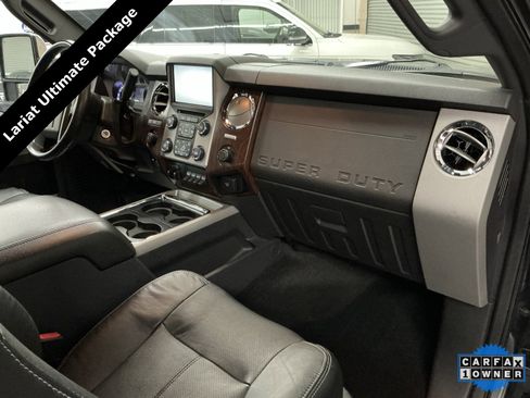Used 2015 Ford F250 Lariat image 10