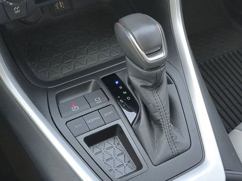 Used 2024 Toyota RAV4 XLE Premium image 23