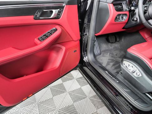 New 2026 Porsche Macan GTS AWD/4WD image 8