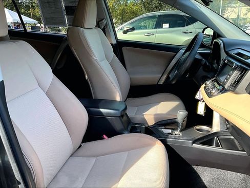 Used 2015 Toyota RAV4 XLE image 8