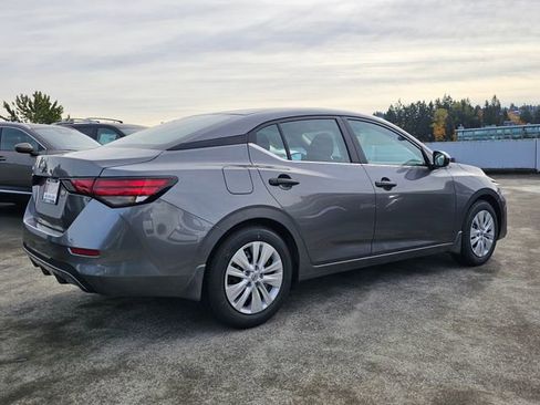 Used 2025 Nissan Sentra S image 5