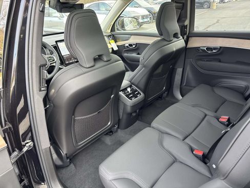 Used 2026 Volvo XC90 B6 Plus w/ Protection Package Premier AWD/4WD image 27