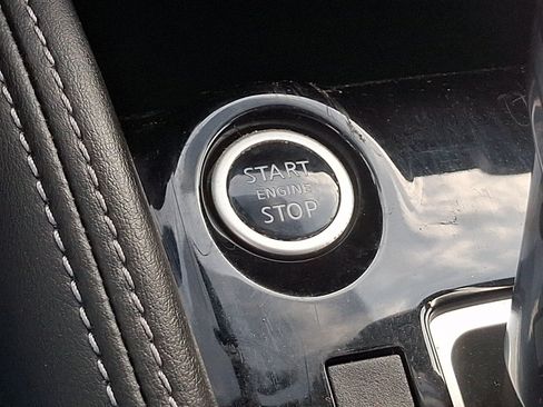 Used 2020 Nissan Kicks SV FWD image 24