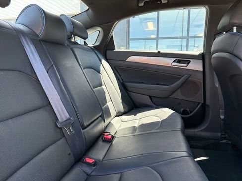 Used 2018 Hyundai Sonata Limited FWD image 10