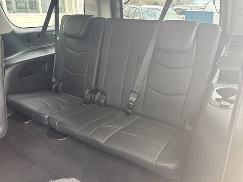 Used 2019 Cadillac Escalade ESV Luxury image 12