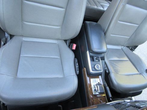 Used 2015 Mercedes-Benz G 550 image 32