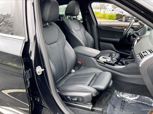 Used 2024 BMW X4 xDrive30i image 10