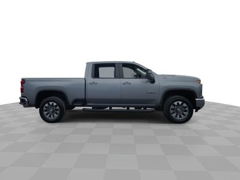Used 2025 Chevrolet Silverado 2500 LT w/ Texas Edition AWD/4WD image 9