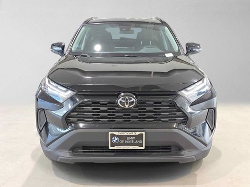 Used 2025 Toyota RAV4 XLE AWD/4WD image 8