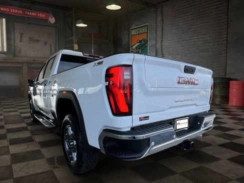 Certified 2025 GMC Sierra 2500 SLT w/ SLT Premium Package image 5