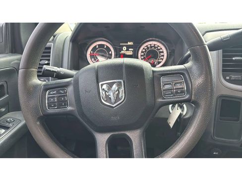 Used 2018 RAM 2500 Tradesman w/ Chrome Appearance Group image 13