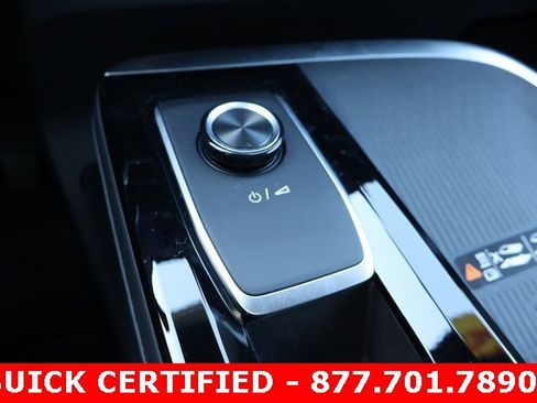 Certified 2025 Buick Enclave Sport Touring w/ Power Package image 28