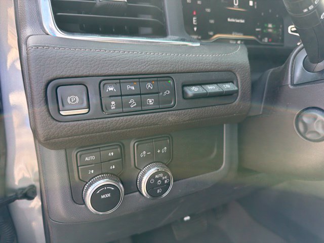 Used 2022 GMC Yukon XL Denali AWD/4WD image 27