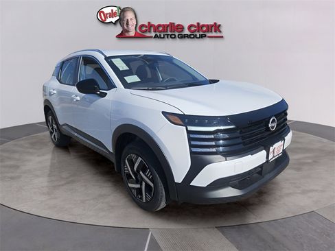 New 2026 Nissan Kicks SV image 8