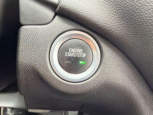 Used 2024 Chevrolet Equinox LT FWD image 24