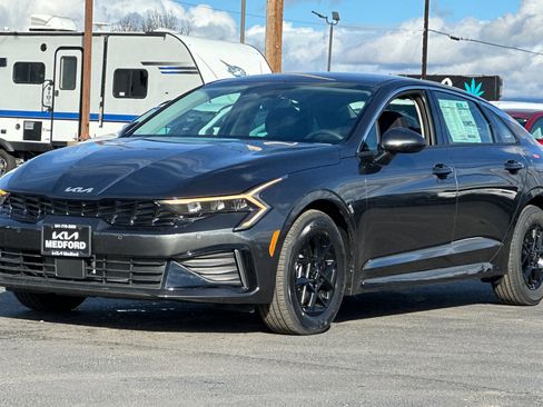 New 2026 Kia K5 LXS image 9