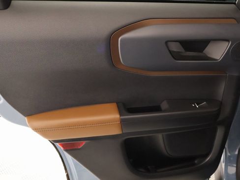 Used 2021 Ford Bronco Sport Outer Banks w/ Outer Banks Package (96D) image 16