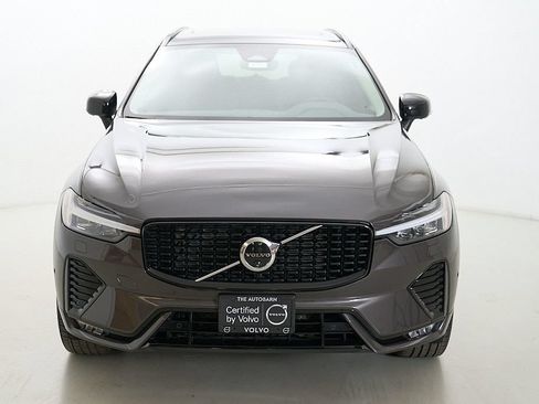 Certified 2025 Volvo XC60 B5 Plus AWD/4WD image 6