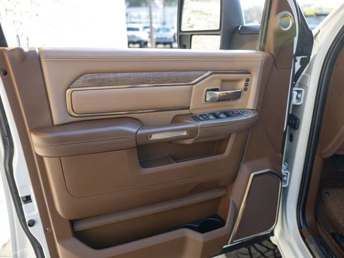 Used 2023 RAM 3500 Limited image 34