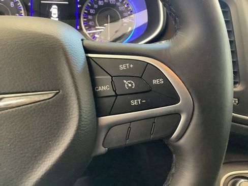 Used 2015 Chrysler 200 Limited w/ Convenience Group FWD image 12