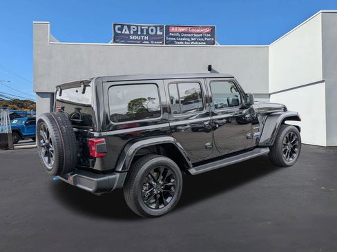 Used 2023 Jeep Wrangler Sahara w/ Cold Weather Group AWD/4WD image 3