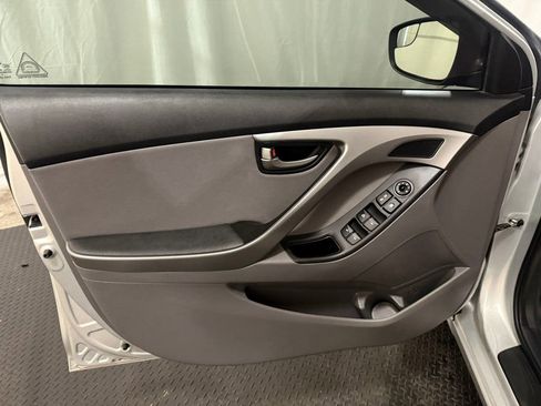 Used 2015 Hyundai Elantra SE w/ Option Group 02 image 21