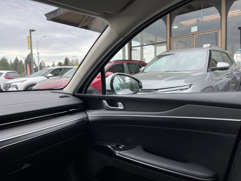 Used 2025 Kia K5 LXS FWD image 35