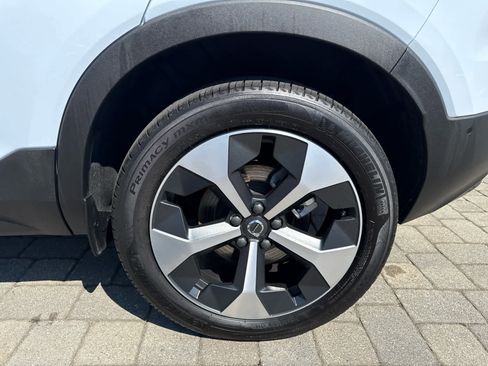 Used 2026 Volvo XC40 B5 Plus AWD/4WD image 12