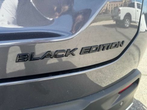 Used 2025 Honda Pilot Black Edition image 8