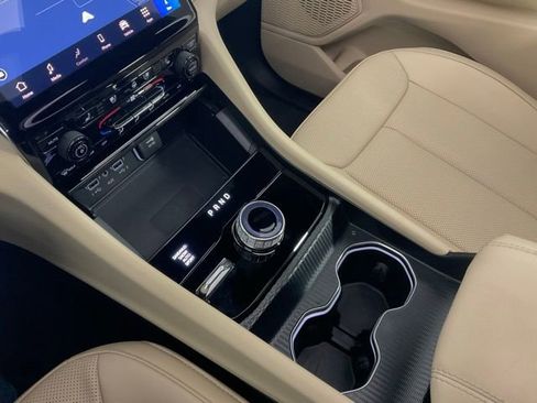 Used 2024 Jeep Grand Cherokee Limited w/ Luxury Tech Group II AWD/4WD image 15