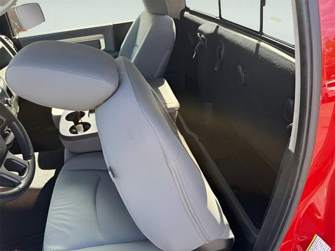 Used 2014 RAM 1500 Express image 23