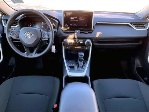 Used 2024 Toyota RAV4 LE image 21