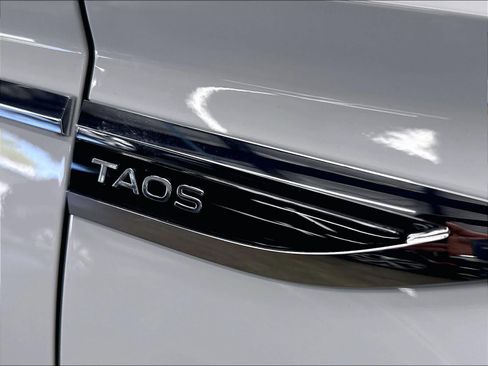 Used 2022 Volkswagen Taos SE FWD image 33