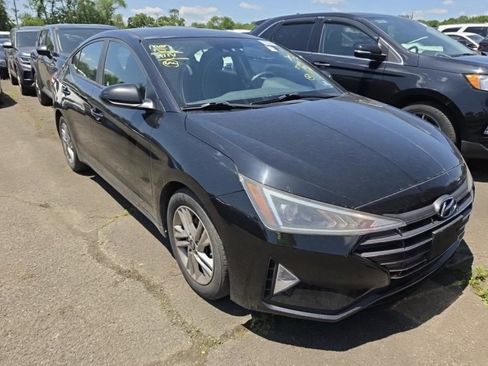 Used 2019 Hyundai Elantra SEL w/ Cargo Package FWD image 3