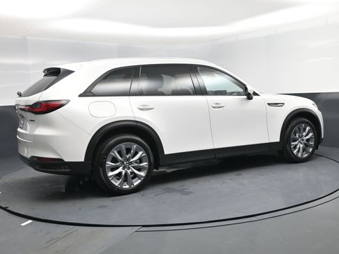 New 2026 MAZDA CX-90 Plug-In Hybrid w/ Preferred image 4