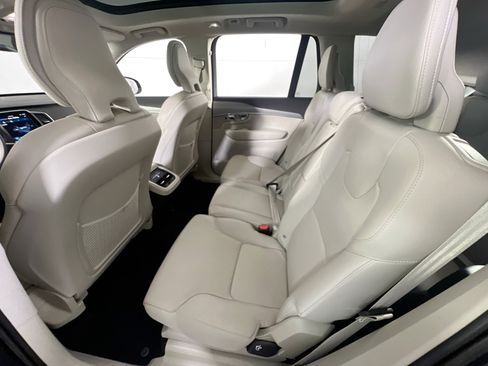 Used 2023 Volvo XC90 B5 Core AWD/4WD image 25