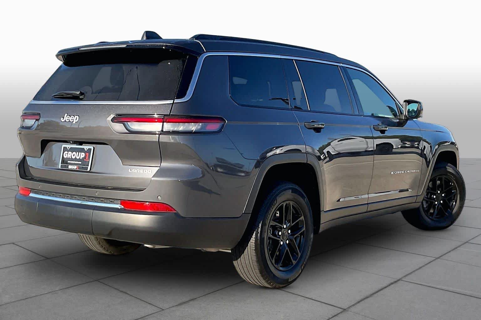 Used 2024 Jeep Grand Cherokee L Laredo RWD image 13