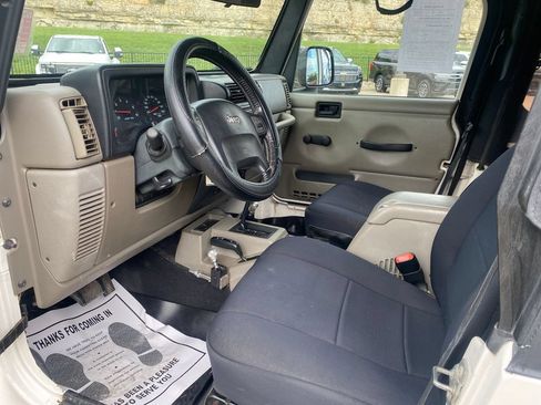 Used 2005 Jeep Wrangler Unlimited AWD/4WD image 24