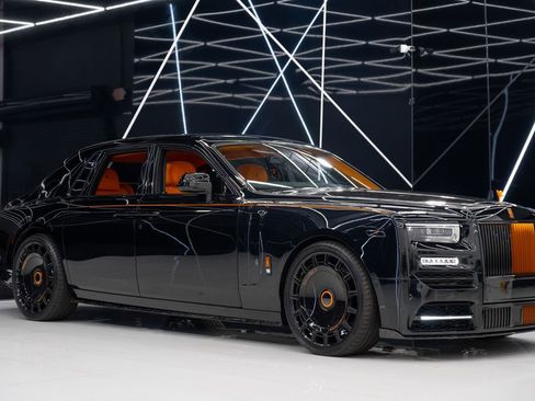 Used 2025 Rolls-Royce Phantom Sedan image 1